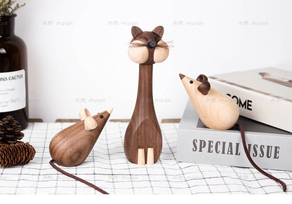 cat and mouse figurines