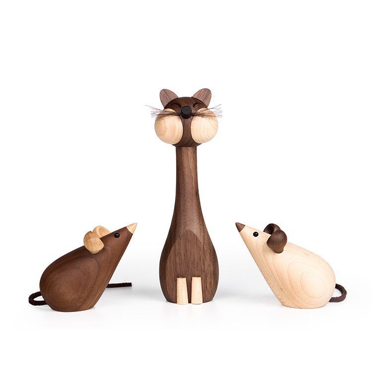 cat and mouse figurines