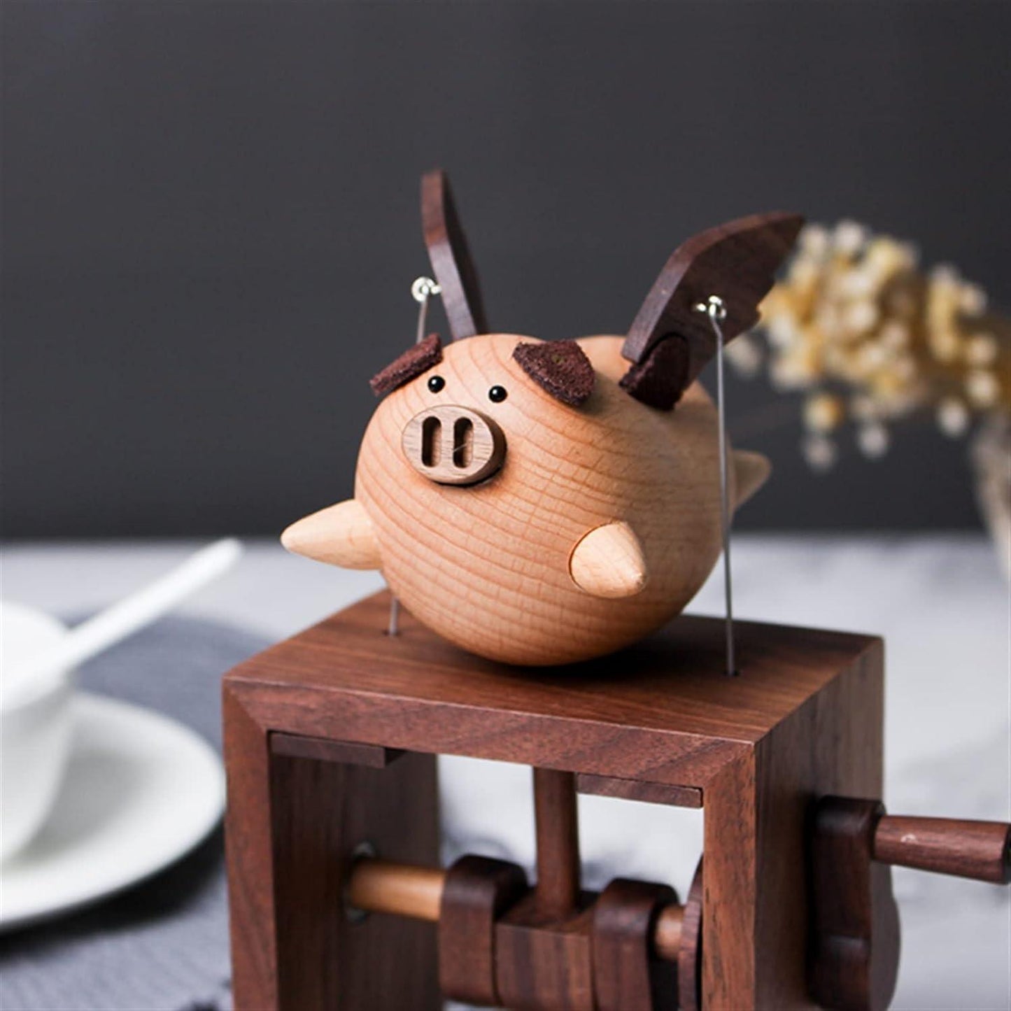 Flying Pig Hand-cranked Music Box - chicnests