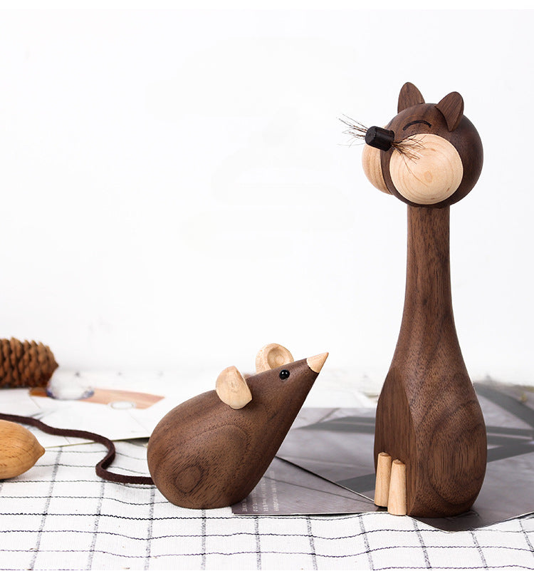 cat and mouse figurines