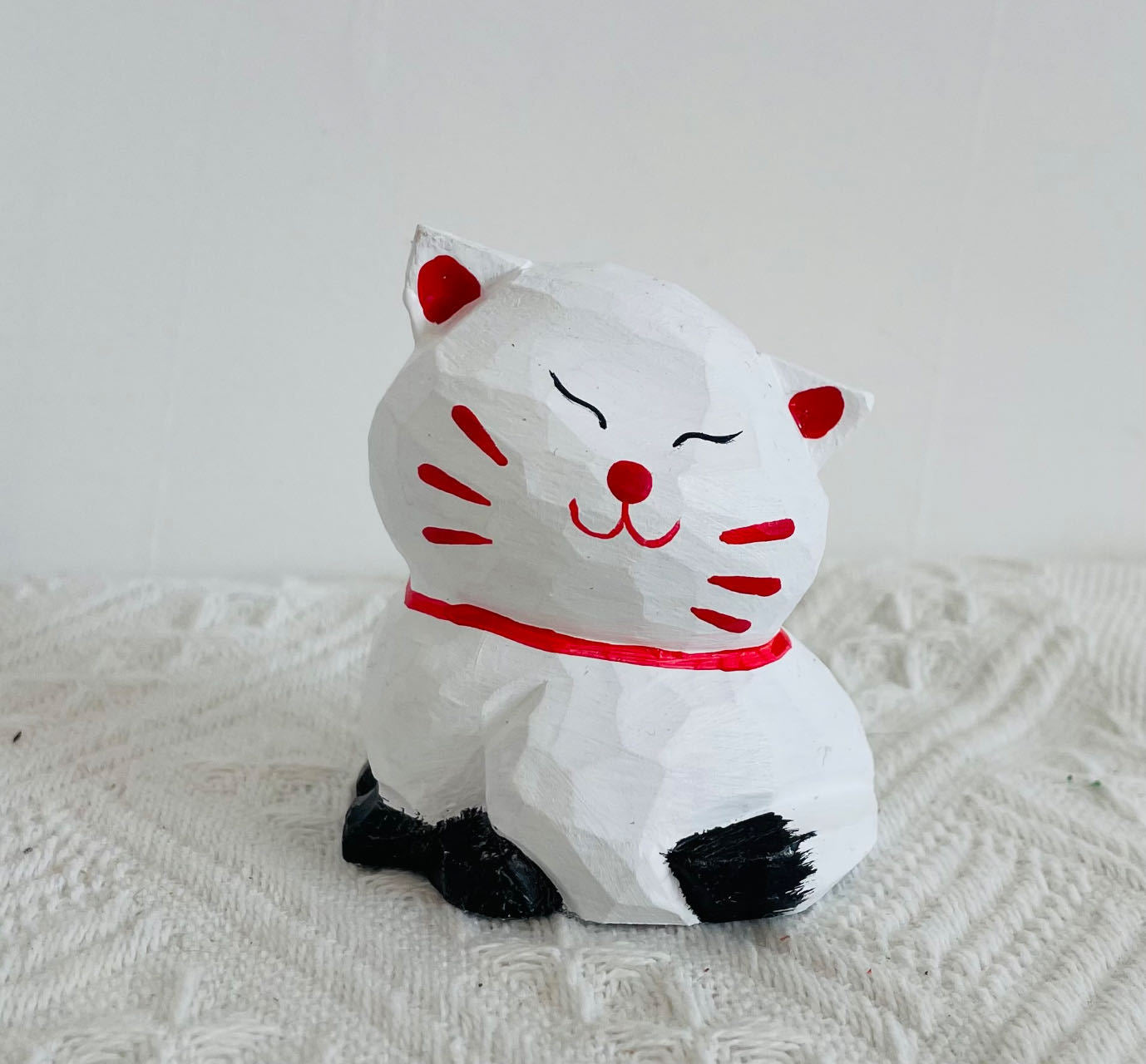 Creative hand-carved painted cat Figurine